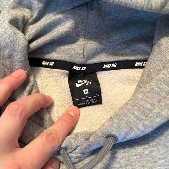 Nike SB x NBA Grey Hoodie - Picture 6 of 8